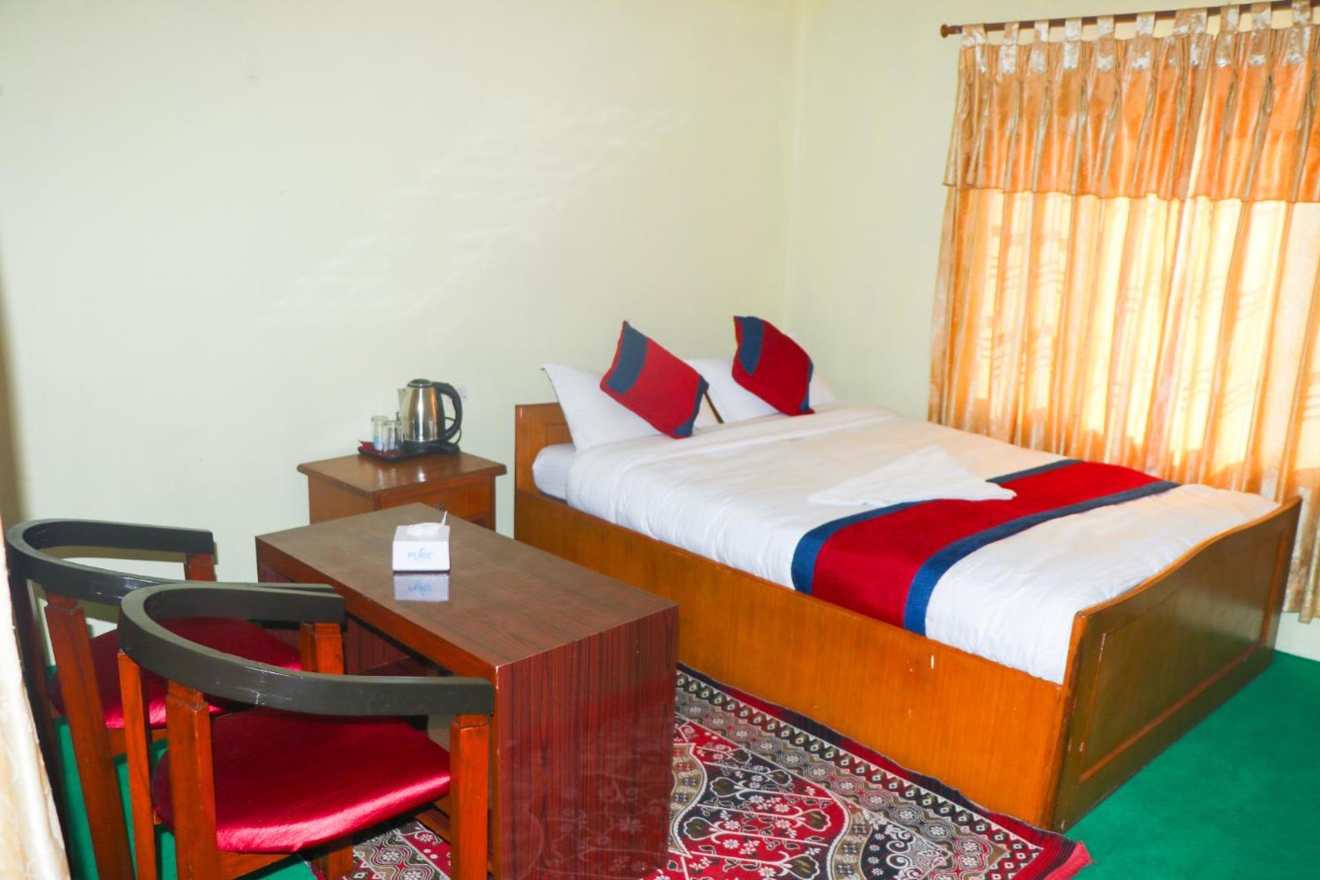 Hotel Village Inn Pokhara Buitenkant foto