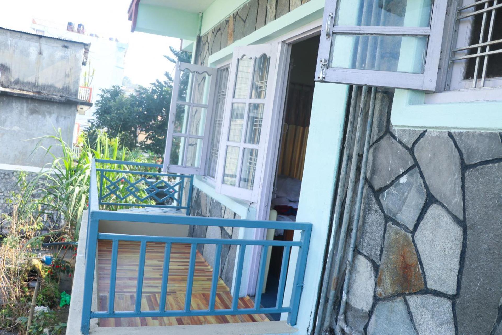 Hotel Village Inn Pokhara Buitenkant foto